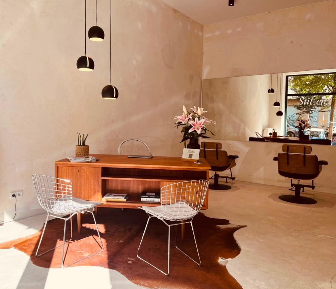 Reception and styling area at stil-ch